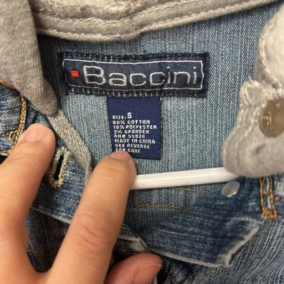 Baccini women’s hooded denim jean jacket size small - Picture 2 of 4